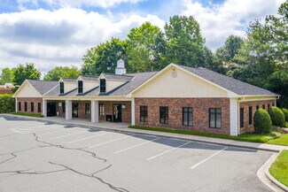 Plus de détails pour 2120 Crown Centre Dr, Charlotte, NC - Bureau à louer