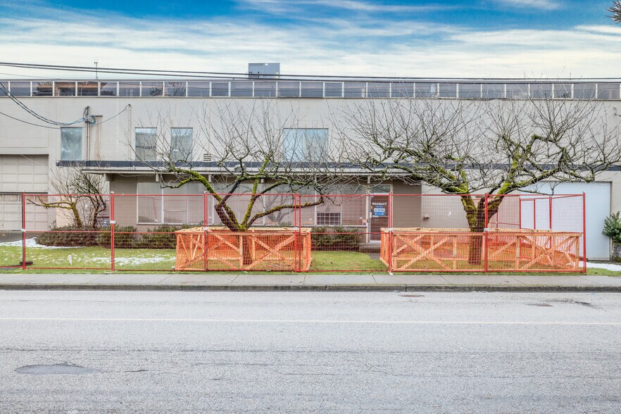 8250 Manitoba St, Vancouver, BC à louer - Photo de la construction – Image 3 sur 14