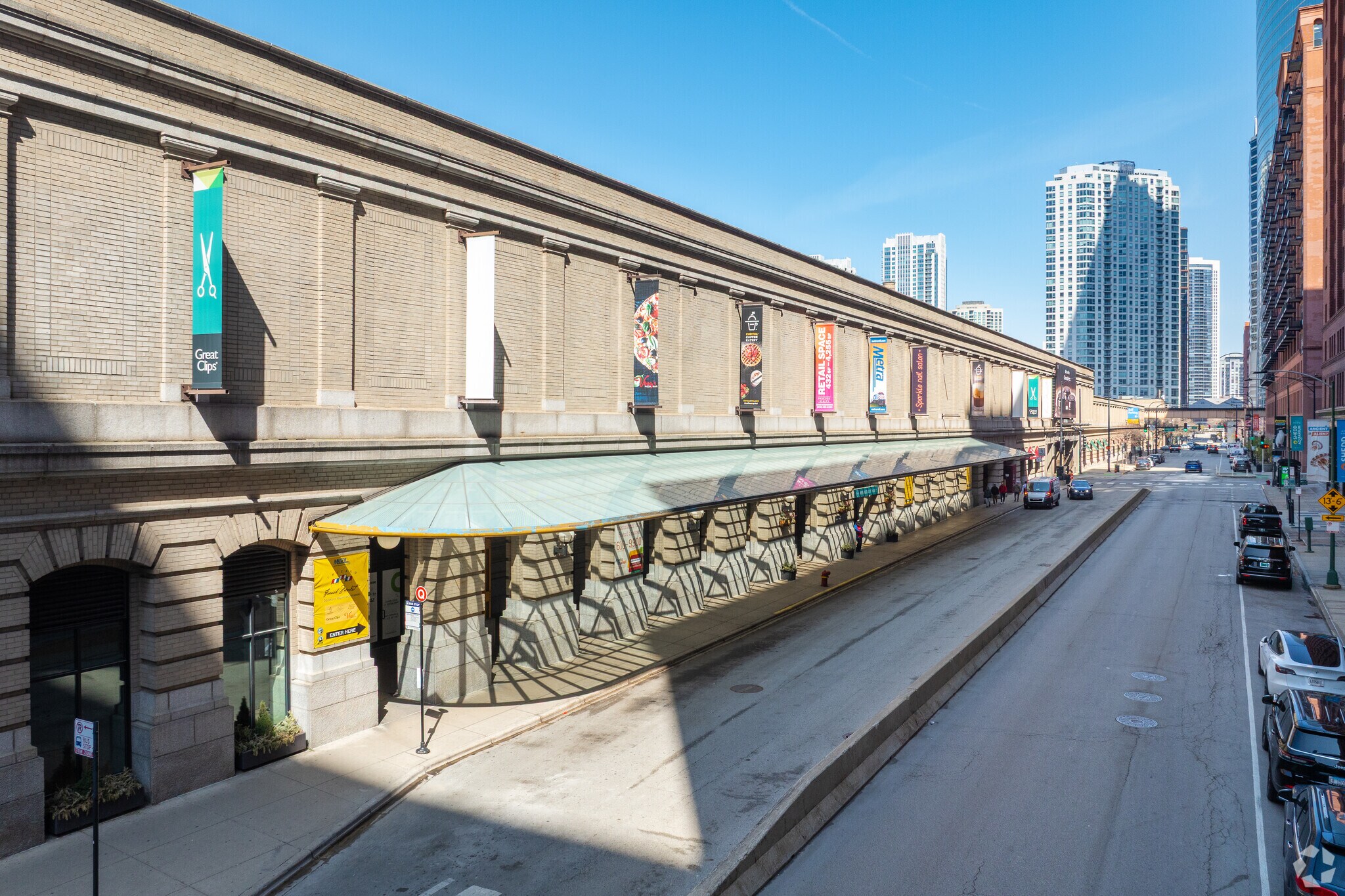 100-118 N Canal St, Chicago, IL à louer Photo principale– Image 1 sur 6