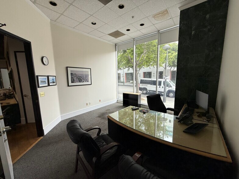 429 Santa Monica Blvd, Santa Monica, CA à louer - Photo de l’immeuble – Image 2 sur 7