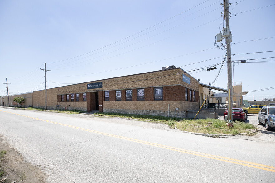 3150 Dodge Rd, Kansas City, KS à louer - Photo de l’immeuble – Image 3 sur 9