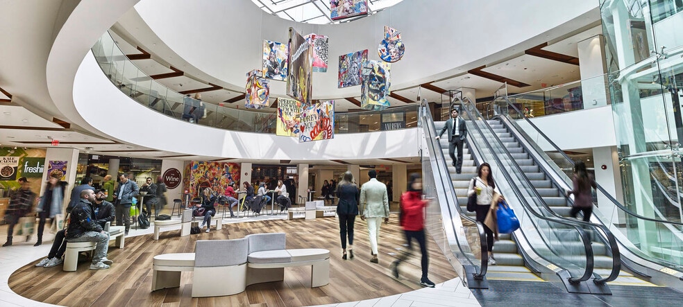 55 Avenue Rd, Toronto, ON à louer - Photo intérieure – Image 1 sur 14