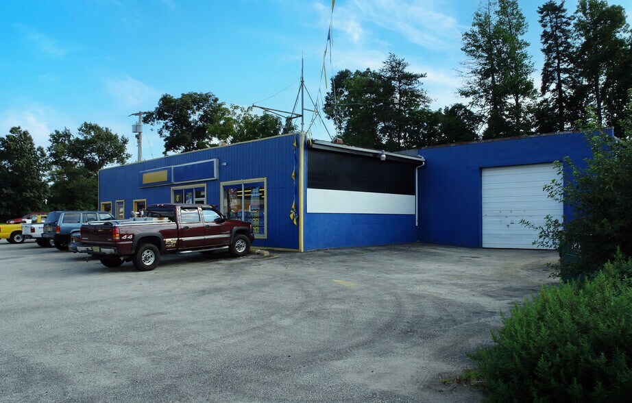 236 S White Horse Pike, Berlin, NJ à vendre - Photo de l’immeuble – Image 2 sur 3