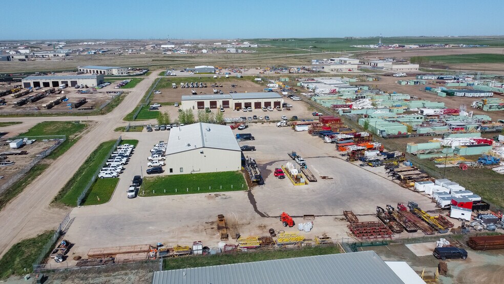 14031 Bennett Loop, Williston, ND à louer - Photo de l’immeuble – Image 3 sur 18