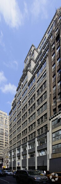 263 W 38th St, New York, NY à louer - Photo de l’immeuble – Image 2 sur 17