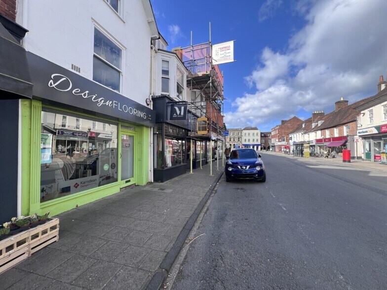 14 High St, Wimborne à louer - Photo de l’immeuble – Image 2 sur 3