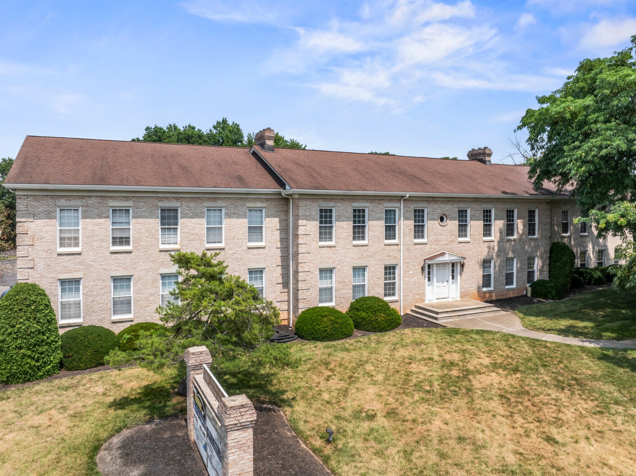 330 Milltown Rd, East Brunswick, NJ à louer Photo de l’immeuble– Image 1 sur 13