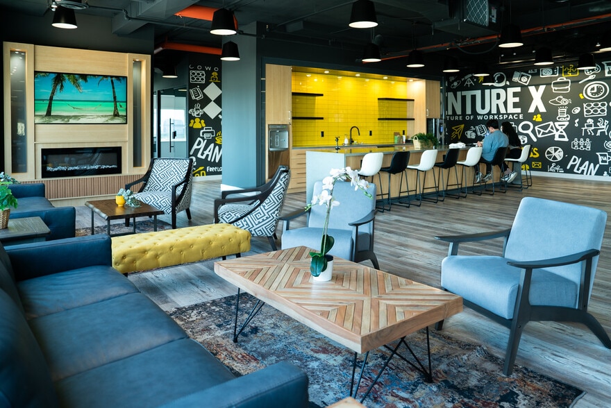 5343 Dundas St W, Toronto, ON à louer - Photo intérieure – Image 2 sur 12