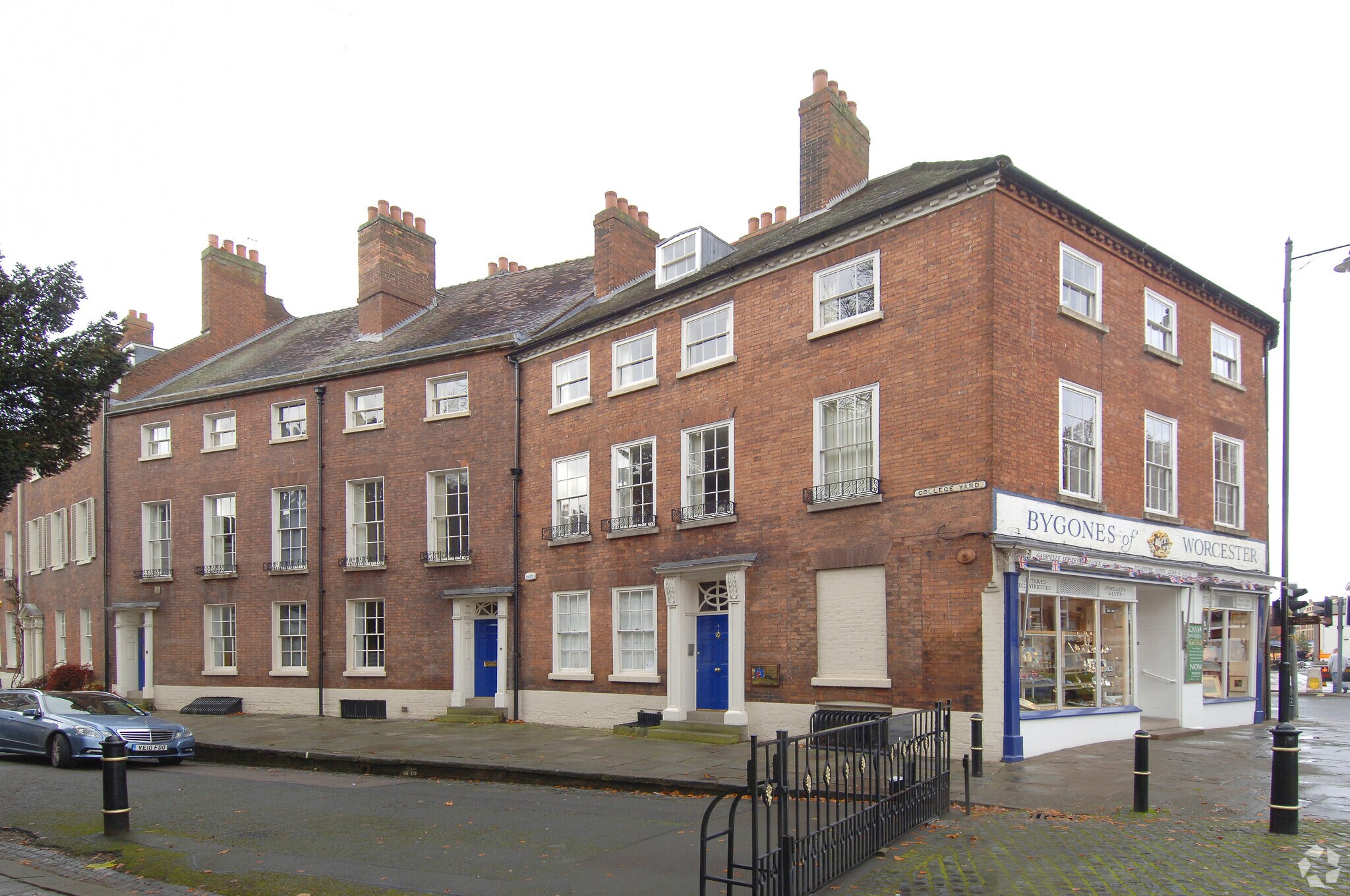 1-3 College Yard, Worcester à louer Photo principale– Image 1 sur 3