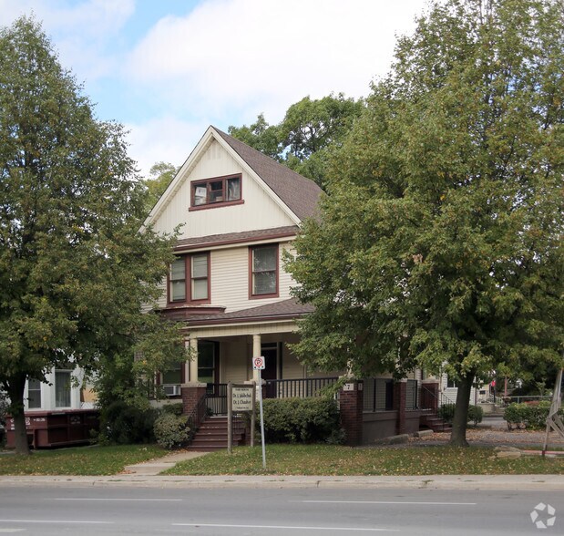 7 Welland Ave, St Catharines, ON à vendre - Photo de l’immeuble – Image 2 sur 7