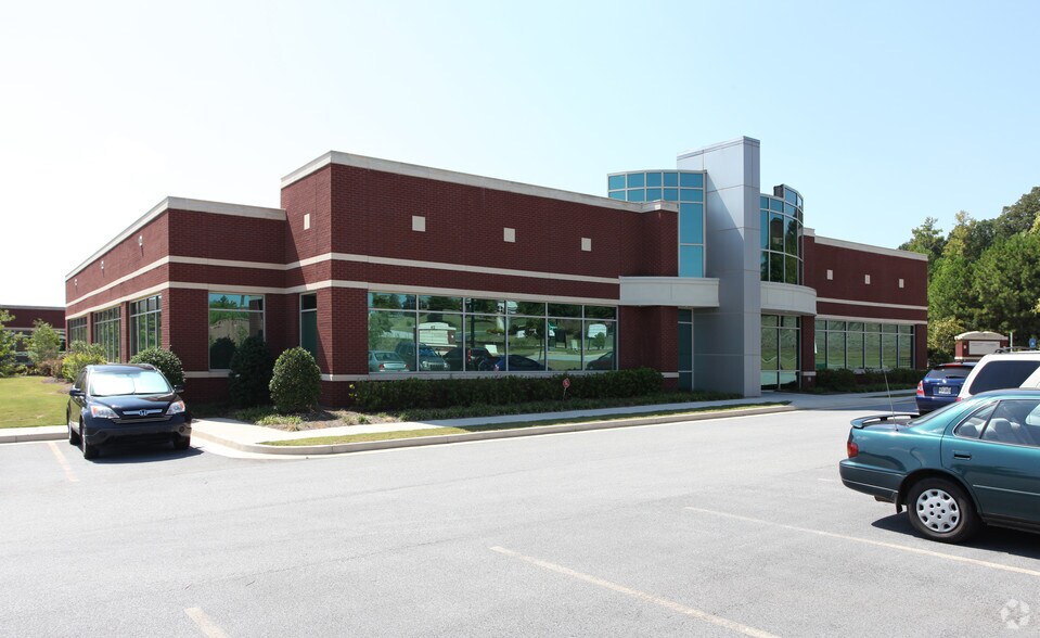 245 Village Center Pky, Stockbridge, GA à louer - Photo de l’immeuble – Image 1 sur 6