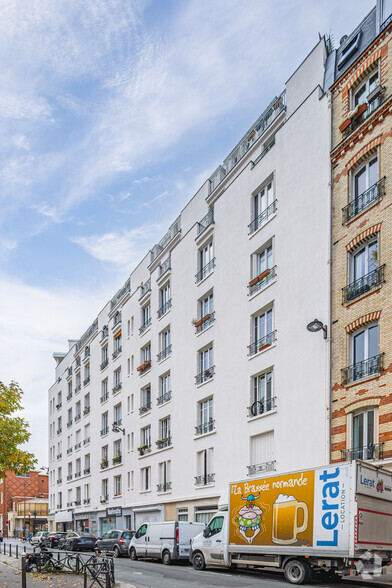 Immeuble residentiel dans Paris à vendre - Photo de l’immeuble – Image 2 sur 34