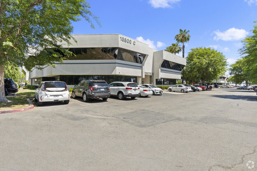 13800 Heacock St, Moreno Valley, CA à louer - Photo de l’immeuble – Image 3 sur 13