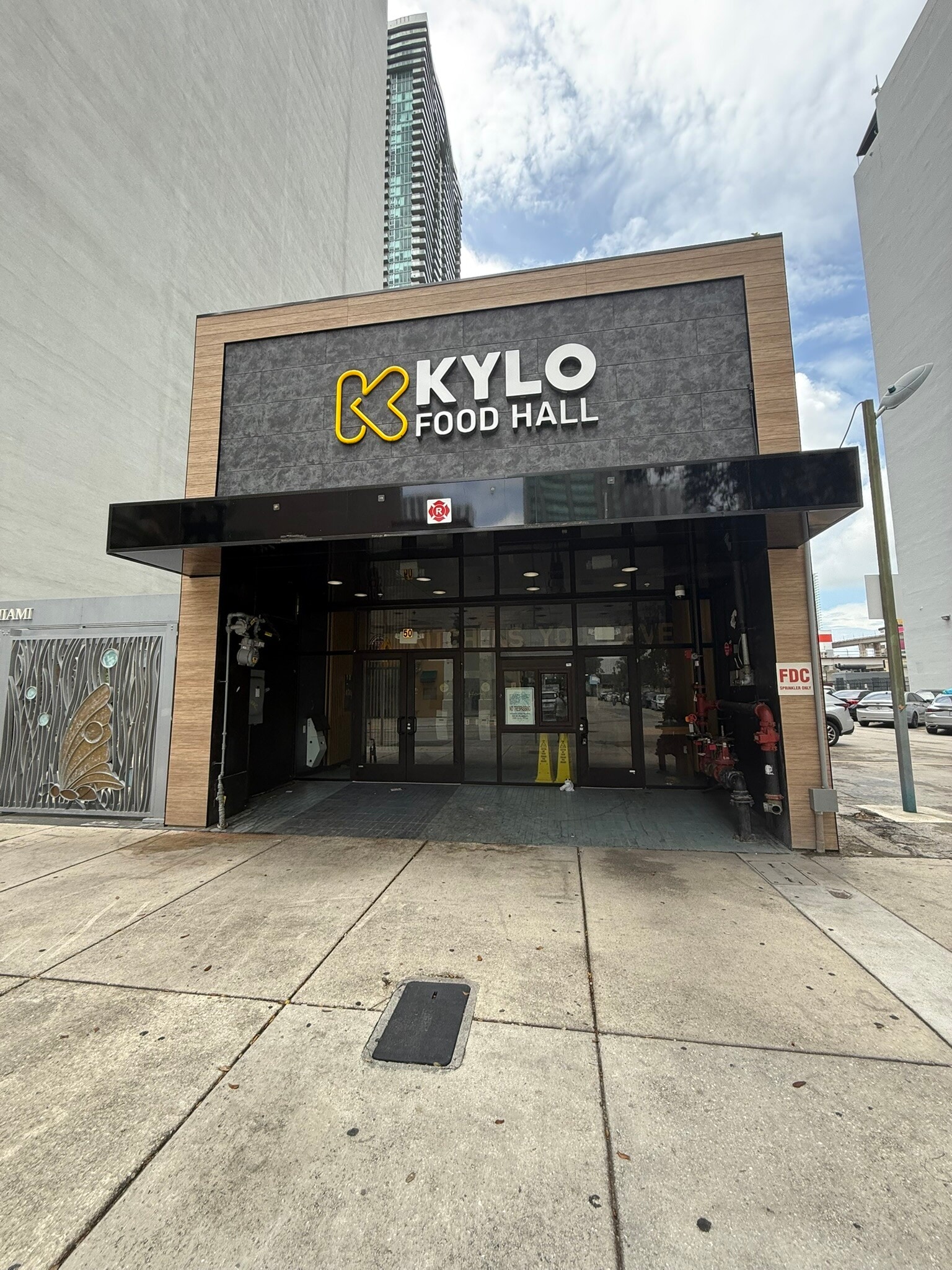 50 W Flagler St, Miami, FL à louer Photo principale– Image 1 sur 31