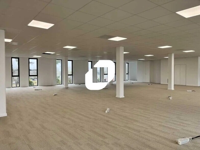 Local commercial dans Mérignac à louer - Photo de l’immeuble – Image 3 sur 7