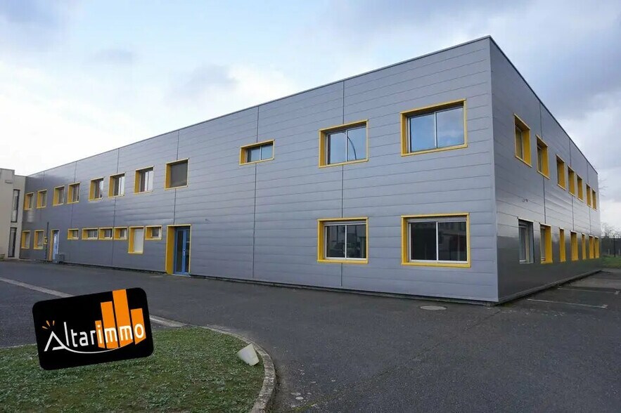 Bureau dans Le Coudray à louer - Photo de l’immeuble – Image 3 sur 5