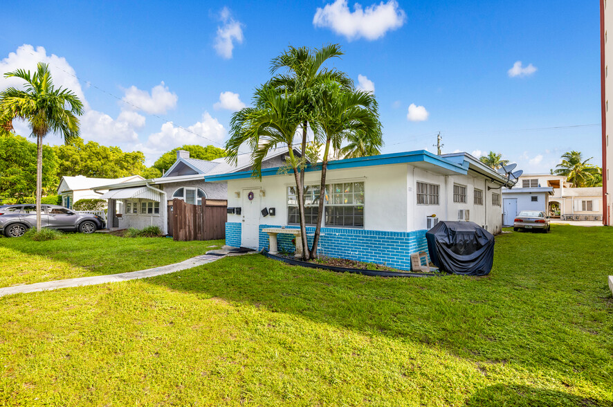 1711 Buchanan St, Hollywood, FL à vendre - Photo de l’immeuble – Image 1 sur 11