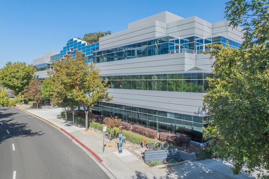 3100 Oak Rd, Walnut Creek, CA à louer - Photo de l’immeuble – Image 1 sur 18