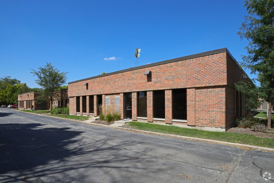 5509 N Cumberland Ave, Chicago, IL à vendre - Photo de l’immeuble – Image 3 sur 5