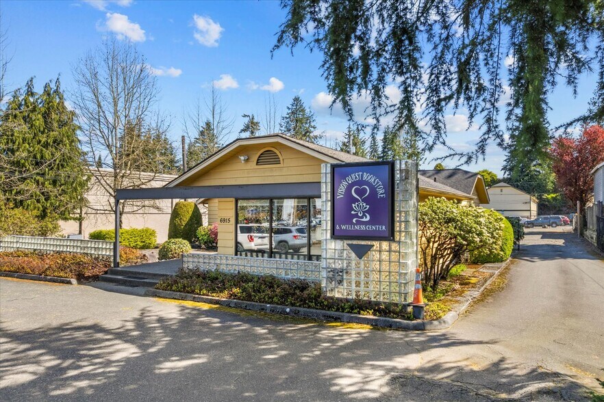 6915 Evergreen Way, Everett, WA à vendre - Photo de l’immeuble – Image 3 sur 35