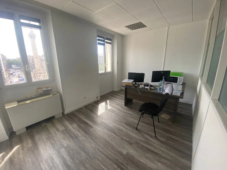 Bureau dans Marseille à louer - Photo de l’immeuble – Image 2 sur 4