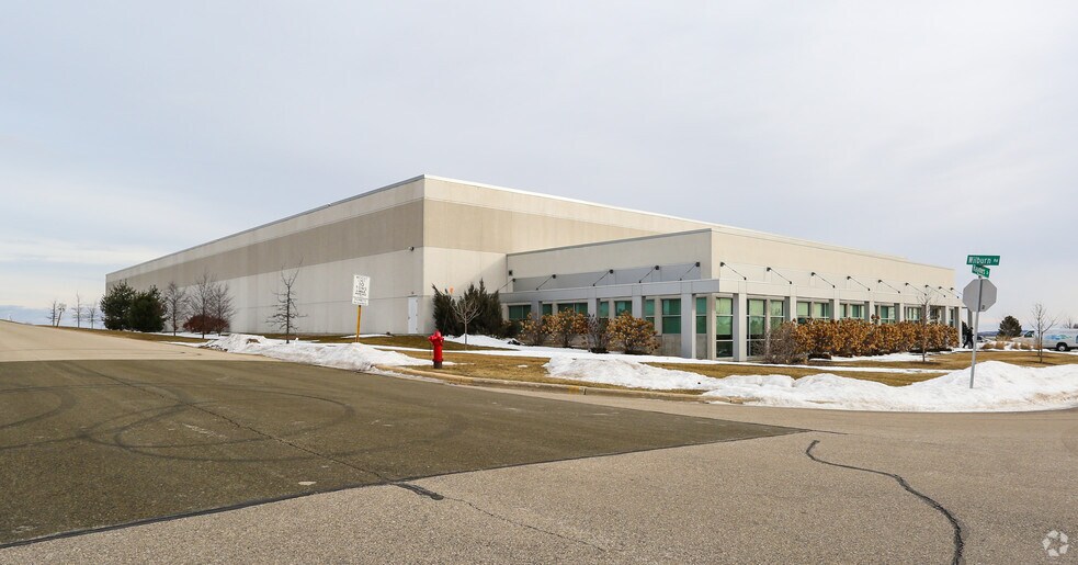 1824 Haynes Dr, Sun Prairie, WI à louer - Photo principale – Image 1 sur 7