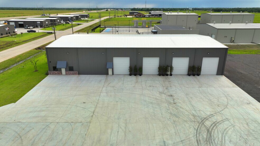 8805 Industrial Parkway, Beaumont, TX à louer - Aérien – Image 3 sur 23