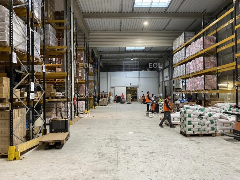 Industriel/Logistique dans Gennevilliers à louer - Photo de l’immeuble – Image 3 sur 4