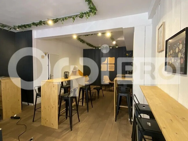 Plus de détails pour Local commercial à louer