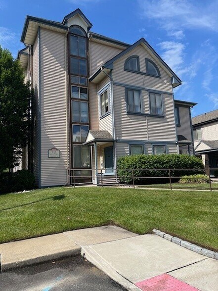 750 Route 73 S, Marlton, NJ à louer - Photo de l’immeuble – Image 2 sur 8