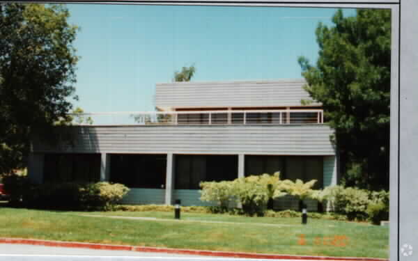 300 Tamal Plz, Corte Madera, CA à louer - Photo de l’immeuble – Image 2 sur 52
