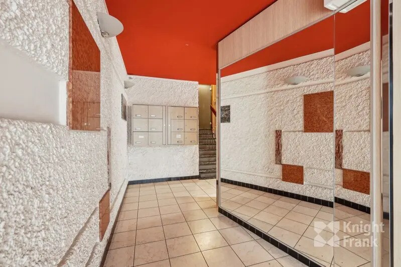 Bureau dans Issy-les-Moulineaux à vendre - Hall d’entrée – Image 2 sur 9