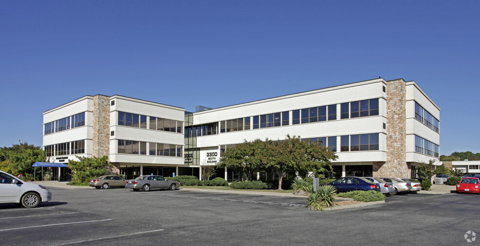 397 Little Neck Rd, Virginia Beach, VA à louer - Photo de l’immeuble – Image 2 sur 6