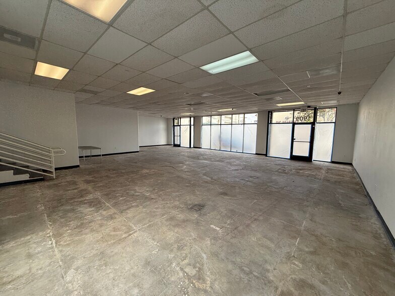 1909 Santa Monica Blvd, Santa Monica, CA à louer - Photo de l’immeuble – Image 2 sur 15