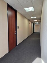 11498 Luna Rd, Farmers Branch, TX à louer Photo intérieure– Image 2 sur 11