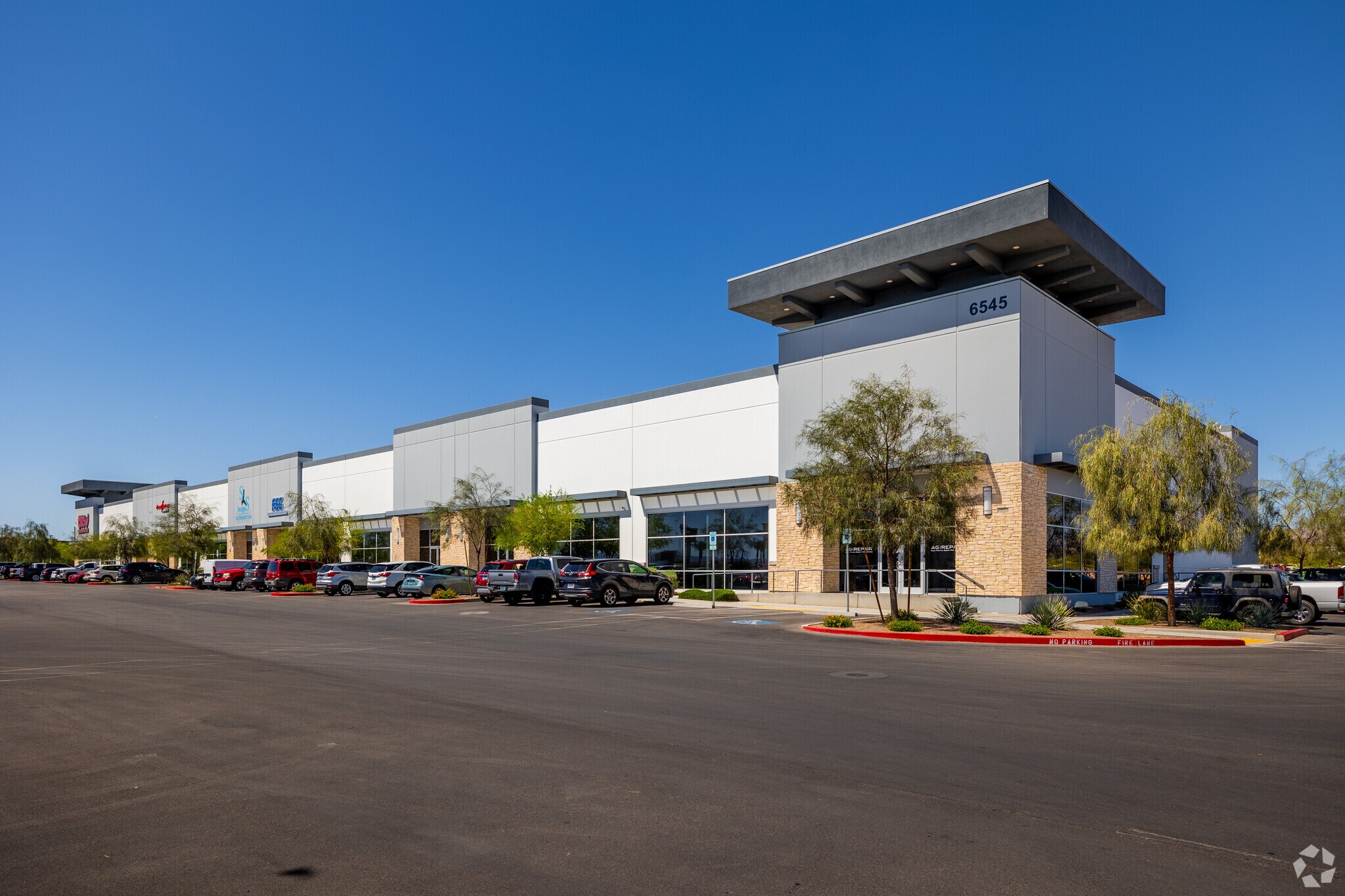 6545 S Decatur Blvd, Las Vegas, NV à louer Photo de l’immeuble– Image 1 sur 5