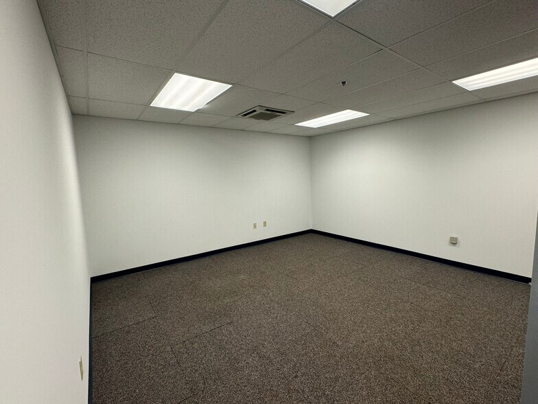 2601 N 3rd St, Harrisburg, PA à louer - Photo de l’immeuble – Image 2 sur 4