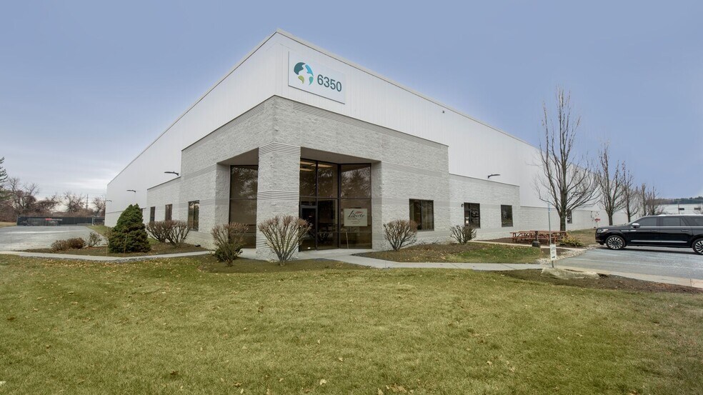6350 Hedgewood Dr, Allentown, PA à louer - Photo de l’immeuble – Image 2 sur 2