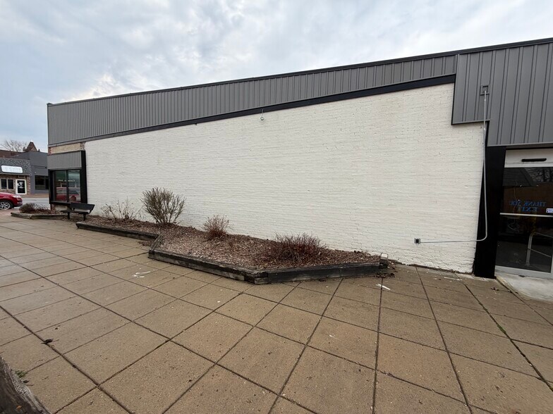 4238 Main St, Brown City, MI à vendre - Photo de l’immeuble – Image 3 sur 10