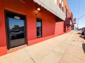 120 S Rock Island Ave, El Reno, OK à louer Photo intérieure– Image 1 sur 12