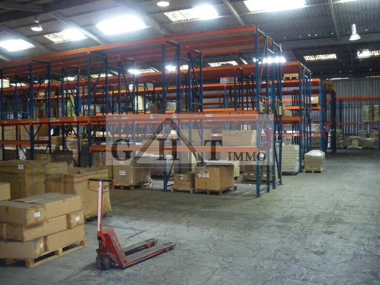 Industriel/Logistique dans Montmorency à vendre - Photo intérieure – Image 2 sur 4