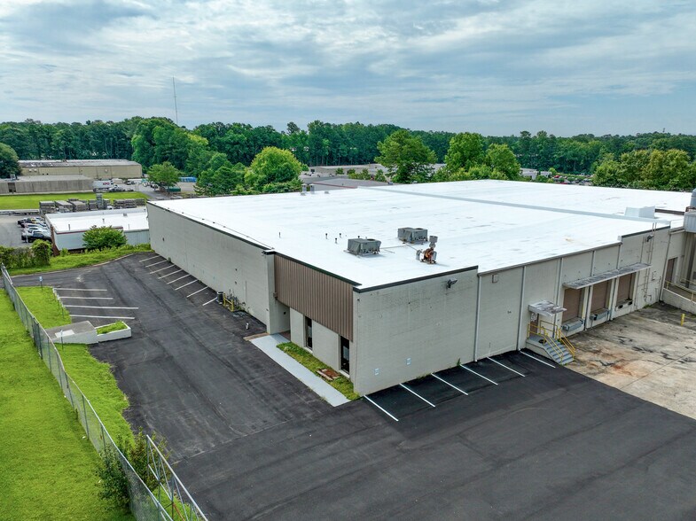 1850 S Cobb Industrial Blvd, Smyrna, GA à louer - Photo de l’immeuble – Image 2 sur 17