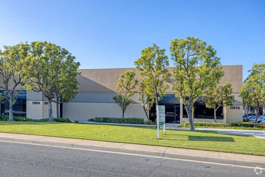 12870-12878 Florence Ave, Santa Fe Springs, CA à louer - Photo de l’immeuble – Image 2 sur 7