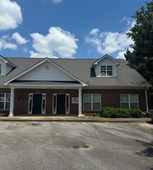 147 Commons Way, Greenville, SC à vendre - Photo de l’immeuble – Image 2 sur 10