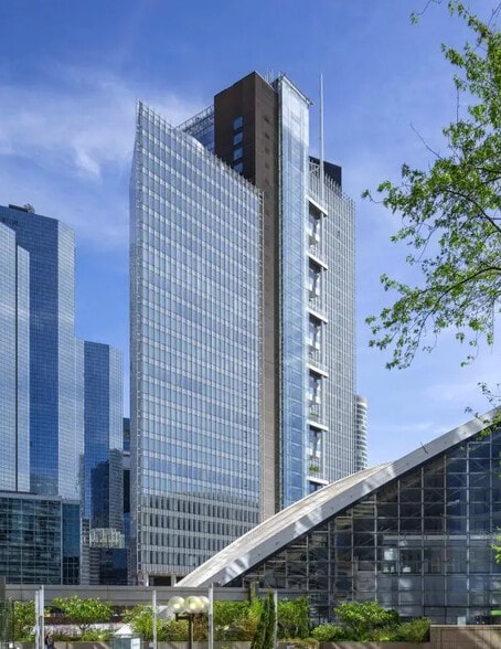1 Bis Place De La Défense, Courbevoie à louer - Photo de l’immeuble – Image 1 sur 10
