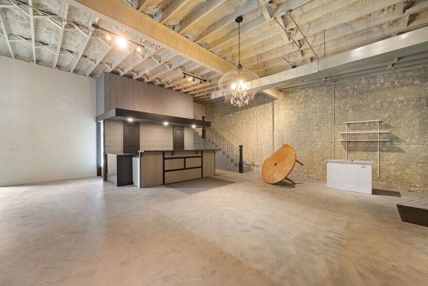 116 W 3rd St, Brookston, IN à vendre - Photo de l’immeuble – Image 2 sur 20