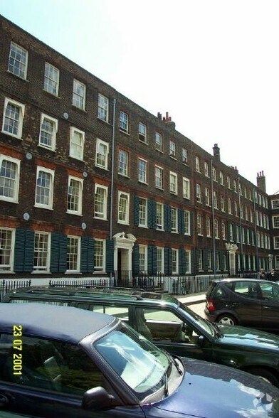 1 New Sq, Londres à louer - Photo de l’immeuble – Image 2 sur 22
