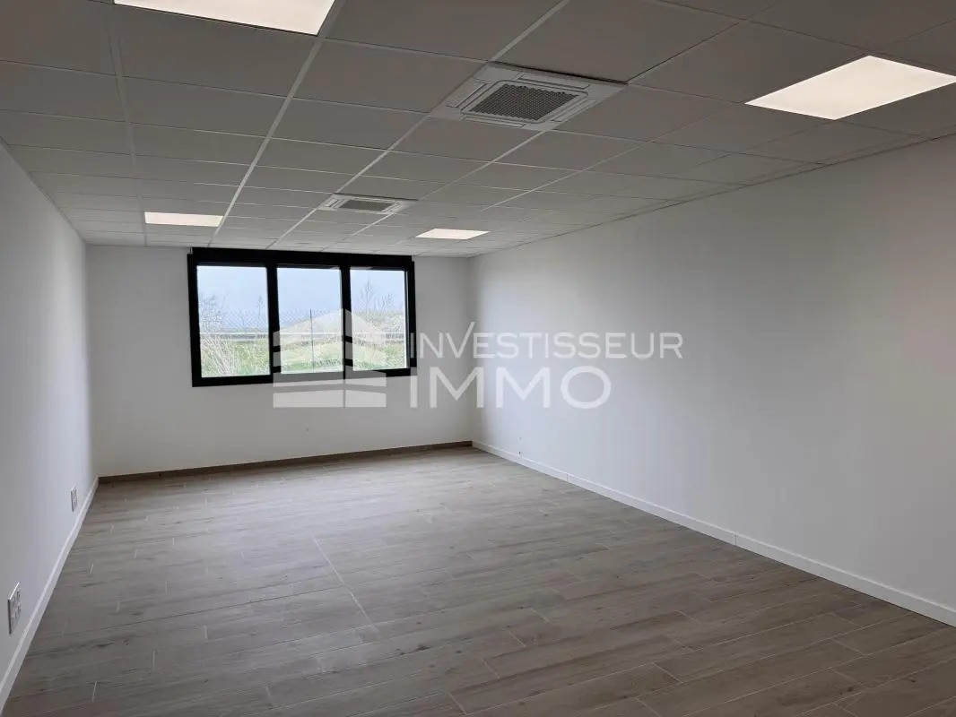 Bureau dans Serris à vendre Photo intérieure– Image 1 sur 4