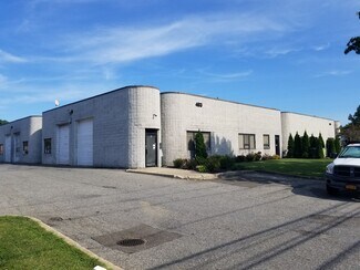 Plus de détails pour 493 Johnson Ave, Bohemia, NY - Industriel/Logistique à vendre