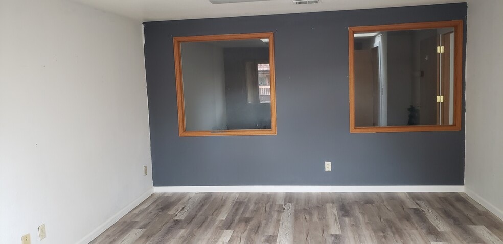 18407 Pacific Ave S, Spanaway, WA à louer - Photo de l’immeuble – Image 3 sur 16